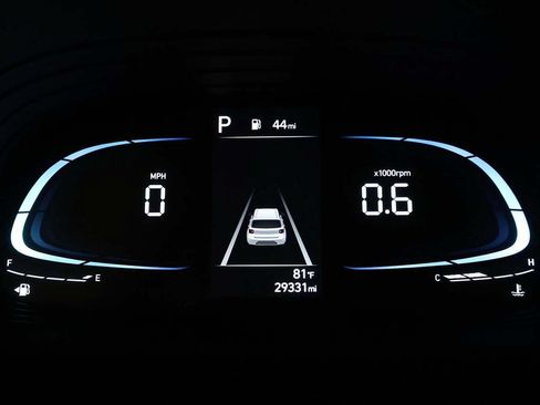 Certified 2024 Hyundai Venue SEL FWD image 35