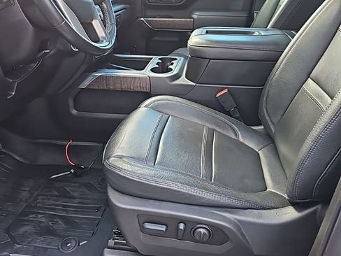 Used 2022 GMC Sierra 3500 Denali w/ Denali Ultimate Package AWD/4WD image 22