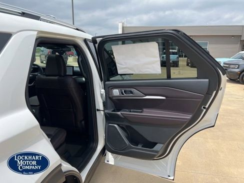 New 2026 Ford Explorer Platinum RWD image 29