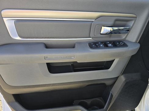 Used 2014 RAM 1500 Big Horn image 9