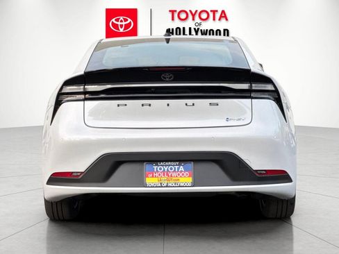 New 2026 Toyota Prius SE image 5