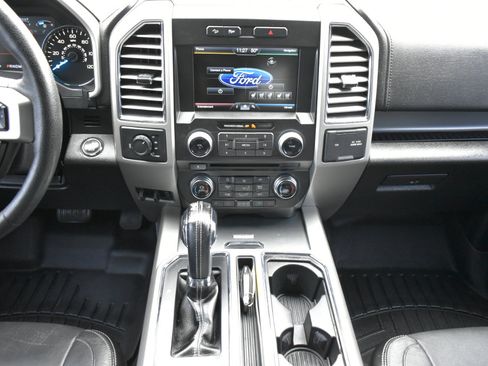 Used 2015 Ford F150 Lariat w/ Equipment Group 502A Luxury image 19