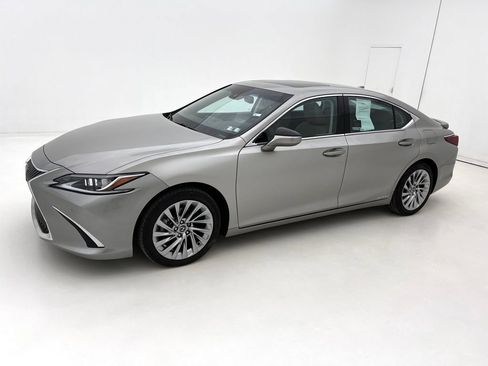 Used 2021 Lexus ES 300h w/ Luxury Package image 5
