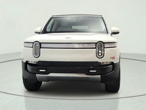 Used 2024 Rivian R1S Adventure AWD/4WD image 2