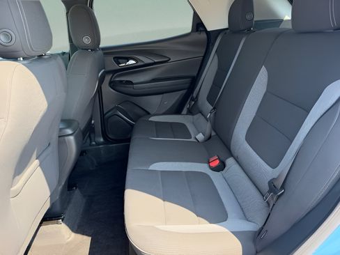 Used 2024 Chevrolet TrailBlazer LT w/ LT Cold Weather Package FWD image 22