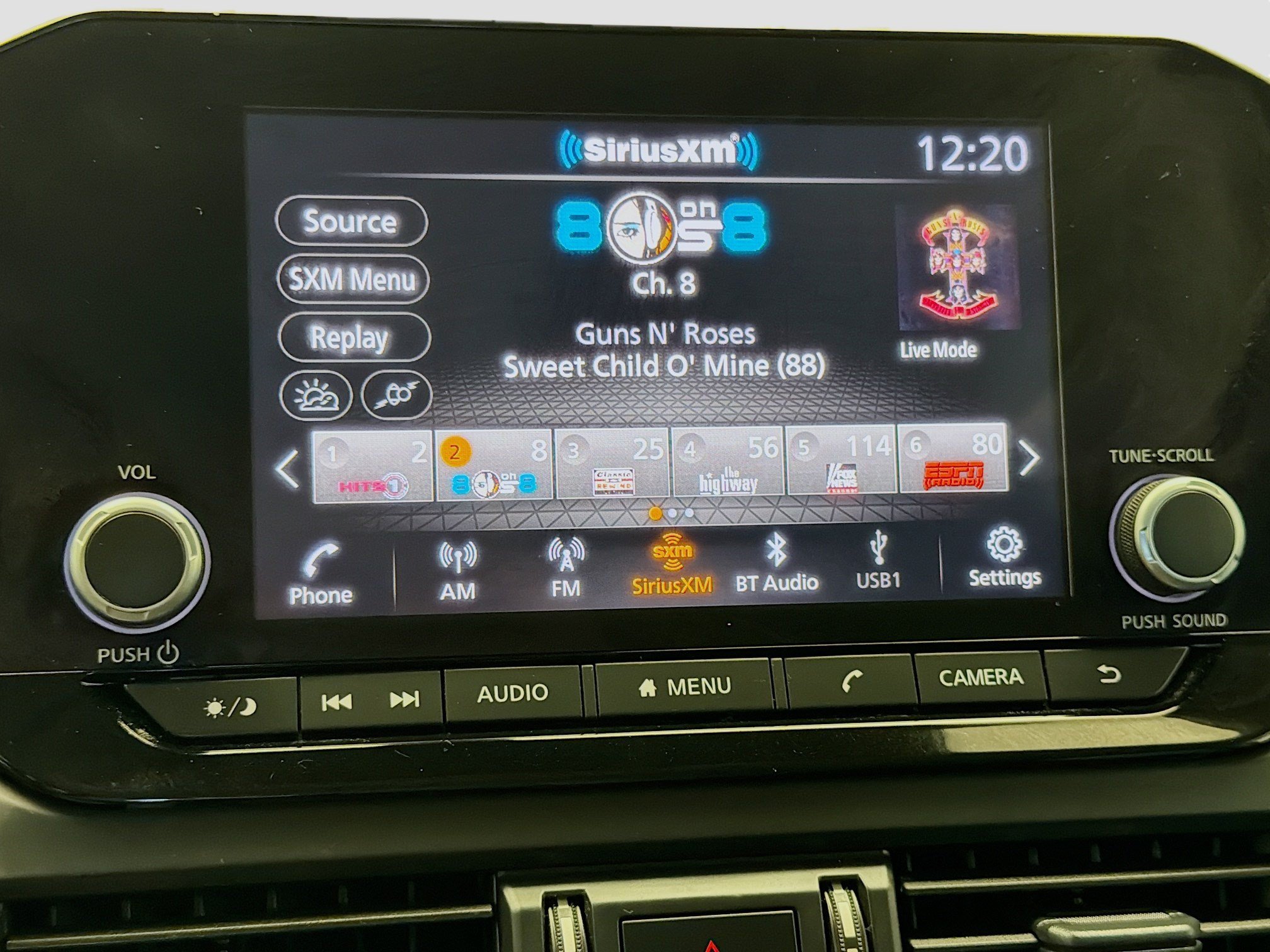 Used 2025 Nissan Pathfinder S FWD image 9