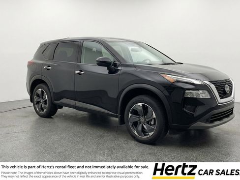 Used 2025 Nissan Rogue SV image 1