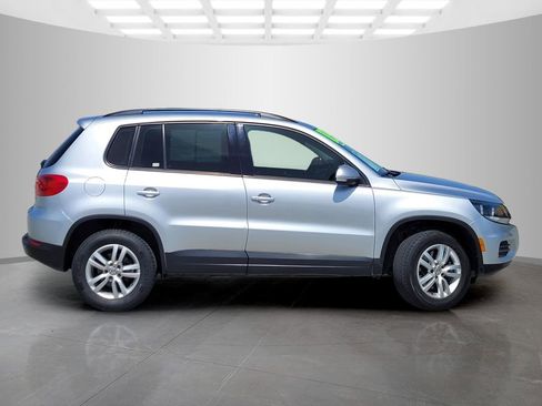 Used 2016 Volkswagen Tiguan S FWD image 3