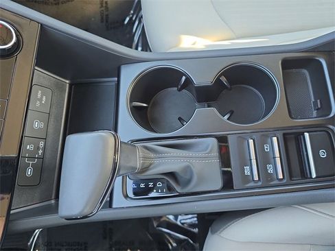 Certified 2025 Hyundai Sonata SE image 19