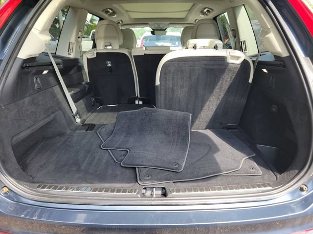 Used 2024 Volvo XC90 B5 Core AWD/4WD image 11
