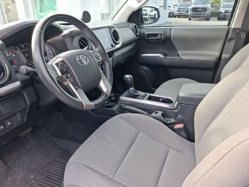 Used 2023 Toyota Tacoma SR5 RWD image 11