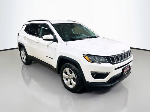 Used 2019 Jeep Compass Latitude image 5