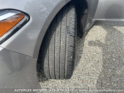 Used 2017 Alfa Romeo Giulia Ti w/ TI Lusso Light Wood Package image 35