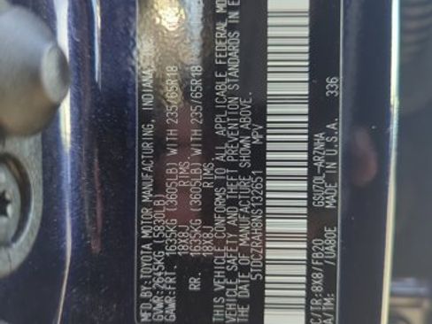 Used 2022 Toyota Highlander L FWD image 26