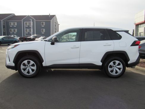 Used 2025 Toyota RAV4 LE image 9