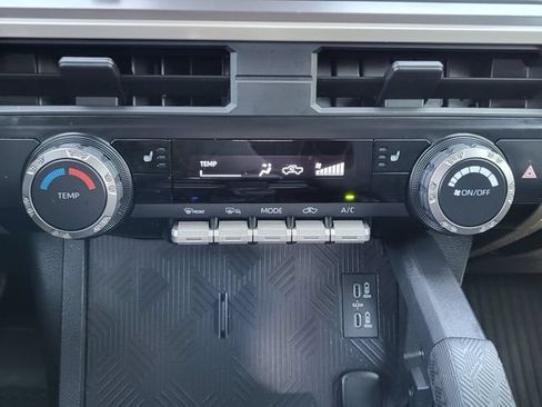Used 2024 Toyota Tacoma SR5 AWD/4WD image 18