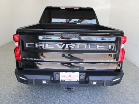 Used 2024 Chevrolet Silverado 1500 Custom RWD image 8