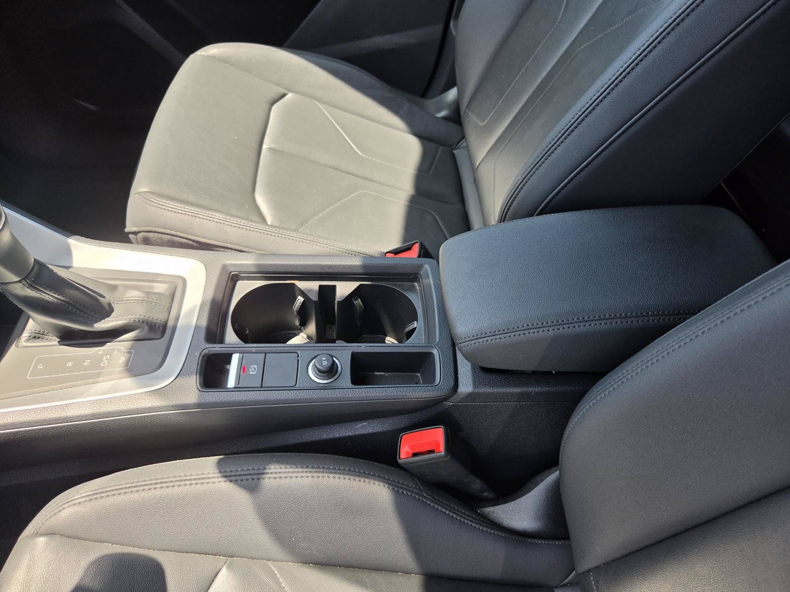 Used 2025 Audi Q3 2.0T Premium AWD/4WD image 24