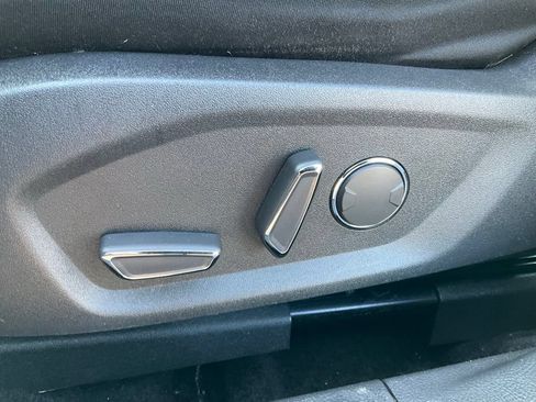 Used 2016 Ford Fusion SE FWD image 19