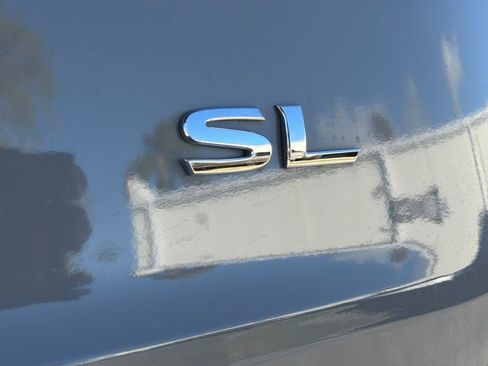 Used 2023 Nissan Rogue SL w/ SL Premium Package image 11