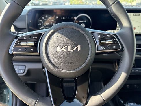 New 2026 Kia Seltos EX FWD image 19