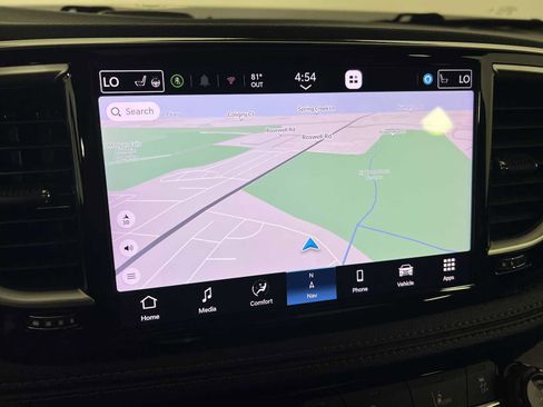 Used 2025 Chrysler Pacifica Pinnacle FWD image 29