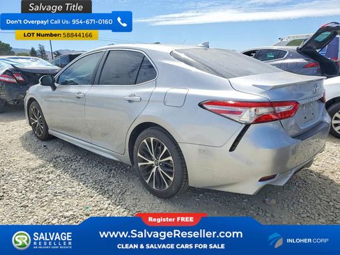Used 2019 Toyota Camry SE FWD image 3