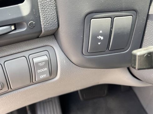 Used 2014 Kia Sedona EX w/ Navigation Package FWD image 11