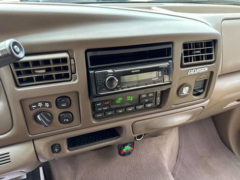 Used 2002 Ford Excursion Limited image 62