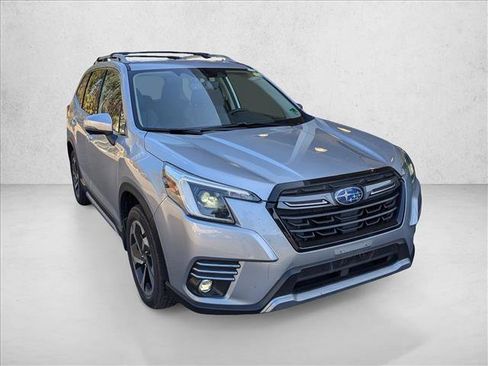 Used 2023 Subaru Forester Touring image 3
