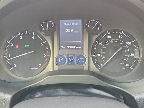 Used 2017 Lexus GX 460 Premium w/ Premium Package image 12