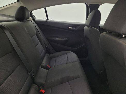 Used 2018 Chevrolet Cruze LS FWD image 19