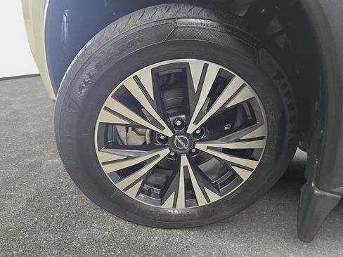 Used 2022 Nissan Rogue SV FWD image 30