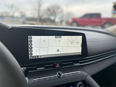 Used 2024 Hyundai Elantra SEL image 19