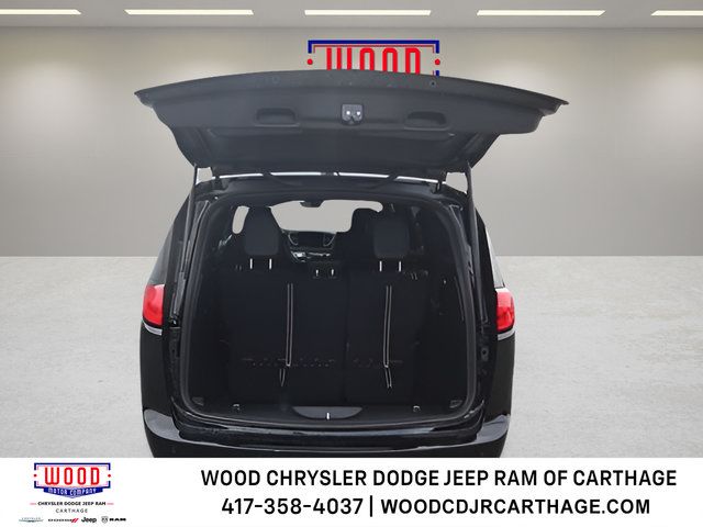 New 2026 Chrysler Voyager LX FWD image 23