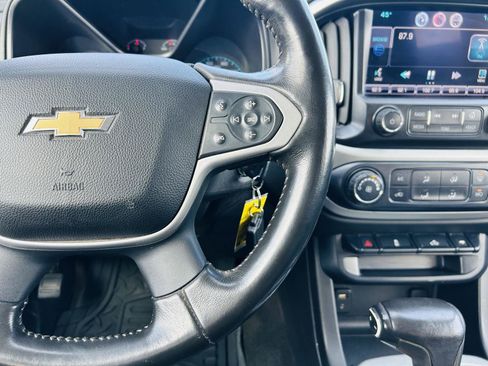 Used 2015 Chevrolet Colorado LT image 11