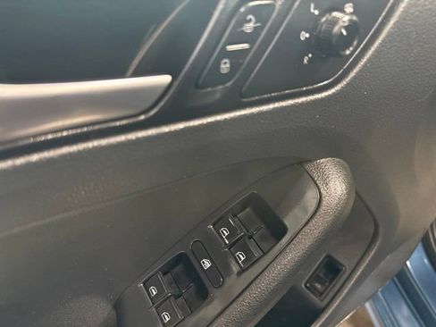 Used 2017 Volkswagen Jetta S FWD image 7