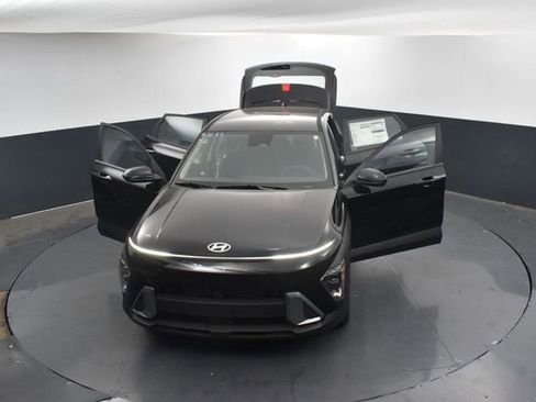 Used 2026 Hyundai Kona SE image 36