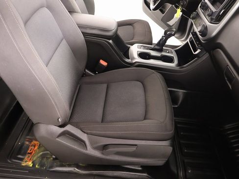 Used 2022 Chevrolet Colorado LT w/ Fleet Safety Package image 12