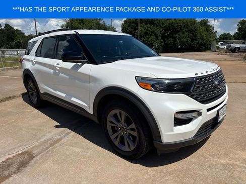 Used 2022 Ford Explorer XLT w/ Equipment Group 202A RWD image 3