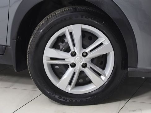 Used 2024 Nissan Kicks S FWD image 13