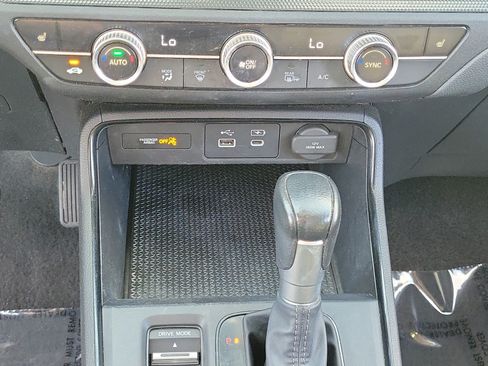 Used 2025 Honda CR-V EX image 22
