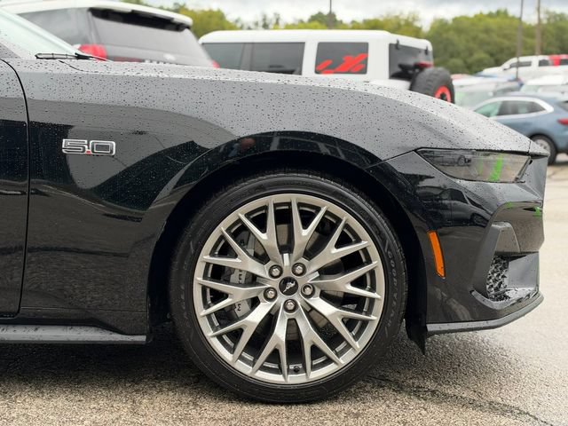 Used 2026 Ford Mustang GT Premium RWD image 9
