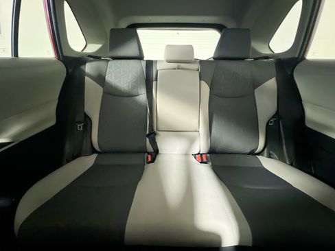 Used 2023 Toyota RAV4 XLE image 33