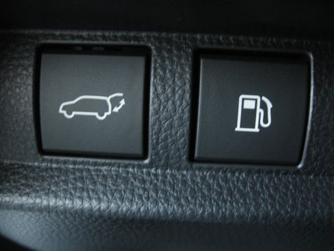 New 2025 Toyota Crown Signia image 17