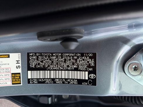 Used 2021 Toyota Corolla LE FWD image 34