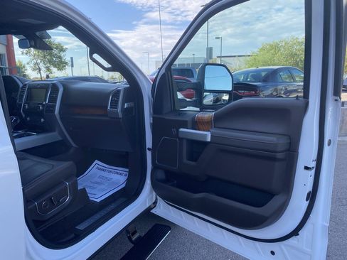 Used 2015 Ford F150 King Ranch w/ Equipment Group 601A Luxury AWD/4WD image 26