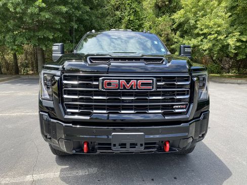 Used 2025 GMC Sierra 2500 AT4 w/ AT4 Premium Plus Package AWD/4WD image 3