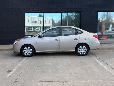 Used 2009 Hyundai Elantra GLS image 17
