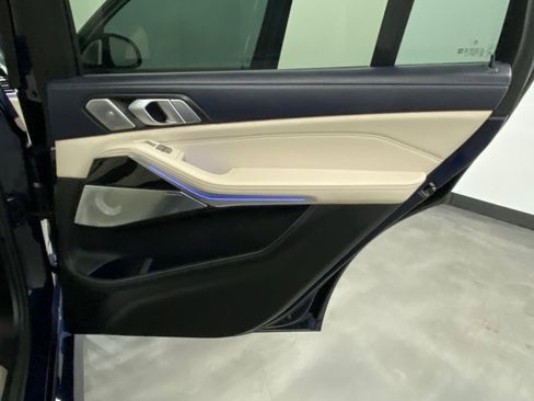 Used 2021 BMW ALPINA XB7 image 48